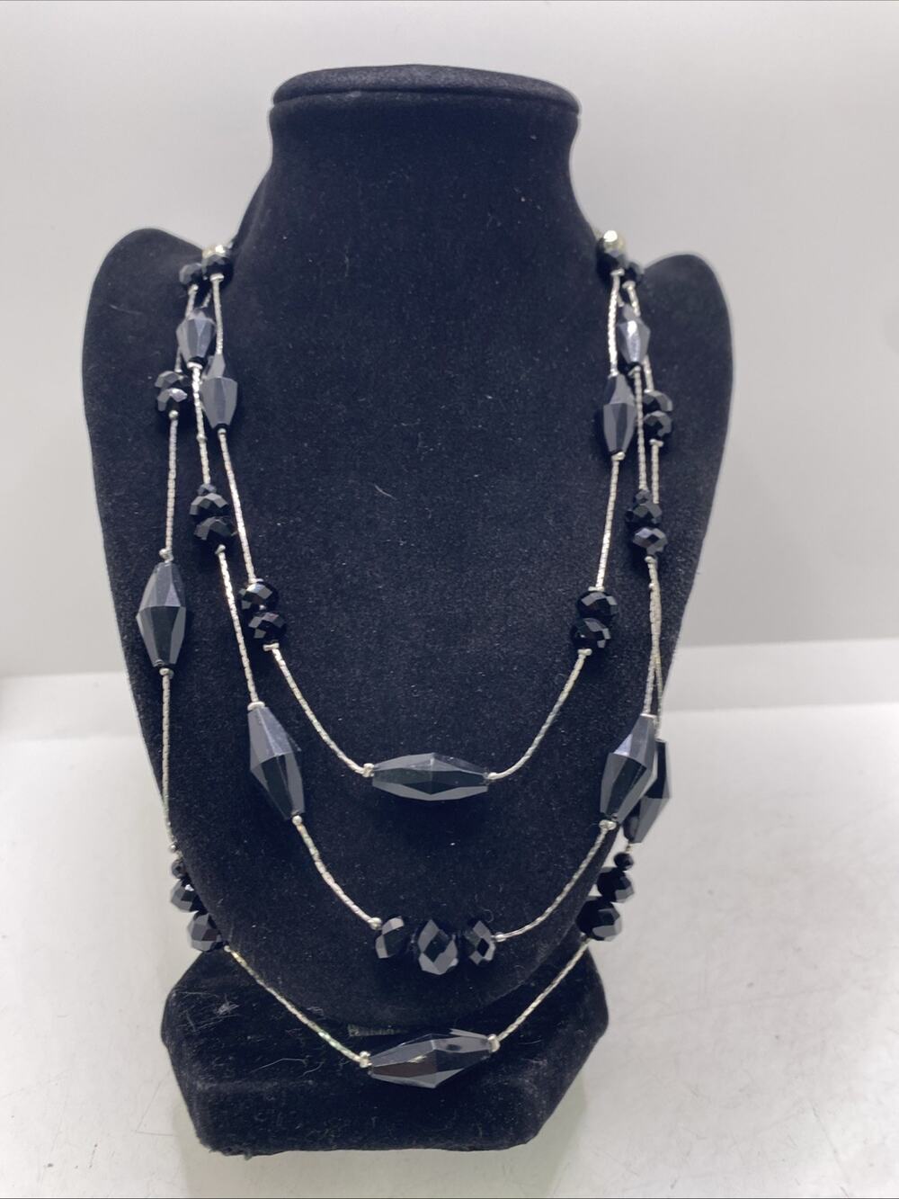 Womens Black Bead Vintage Necklace